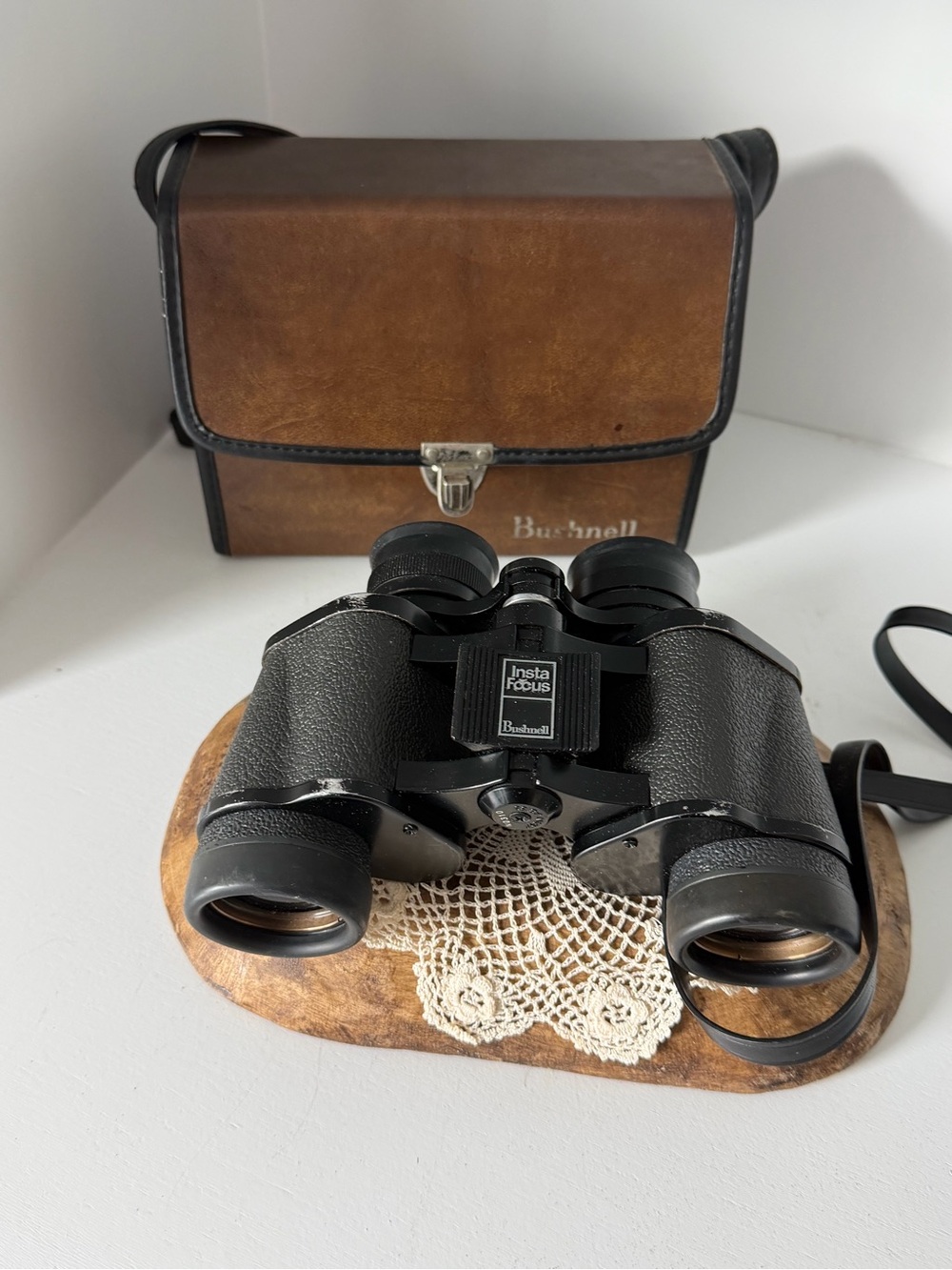 Bushnell Vintage Sportview Insta-Focus Binoculars with Carrying Case